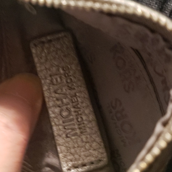 Michael Kors wristlet Grey 4x6 - Picture 4 of 5